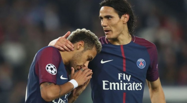 Cavani nhường đá penalty cho Neymar: Có phải vì khoản tiền 1 triệu euro?