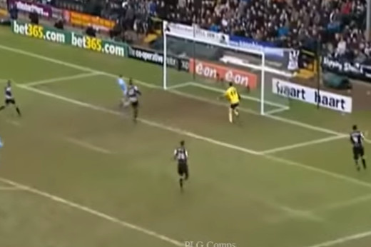 Edin Dzeko từng làm rúng động nước Anh như thế nào trong quá khứ