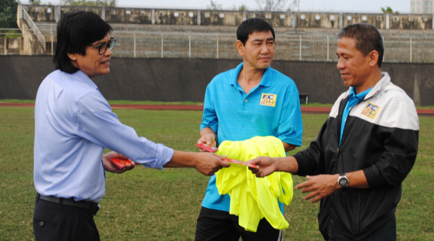 Trưởng đoàn Đoàn Phùng: Huế nghèo, nhưng quyết tâm lên V-League 2019