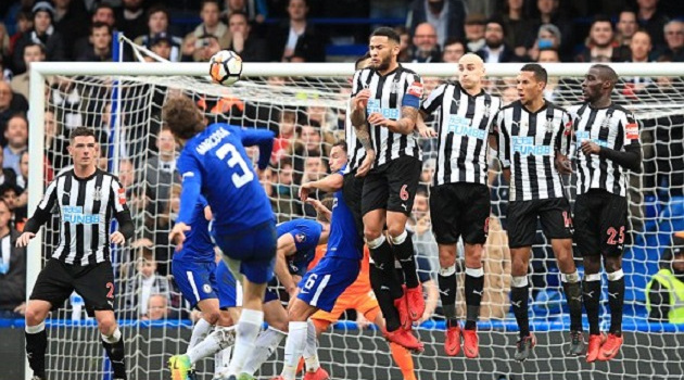 Marcos Alonso và 10 bàn thắng đầu tiên cho The Blues