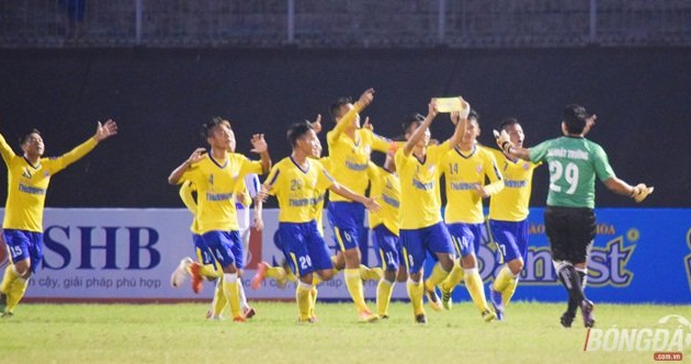 U19 Hà Nội và U19 Đồng Tháp thị uy sức mạnh