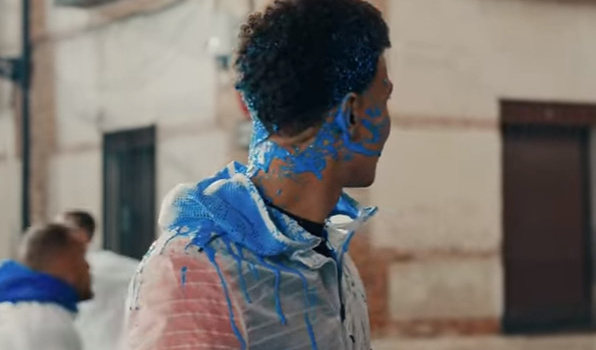 Cùng Messi và các ngôi sao thế giới vẽ nên thế giới màu xanh