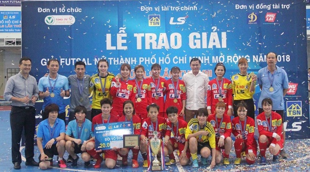 Chung kết giải futsal nữ TP.HCM mở rộng: Hà Nội lên ngôi vô địch