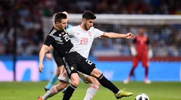 Hamann đá xoáy thầy trò HLV Joachim Low