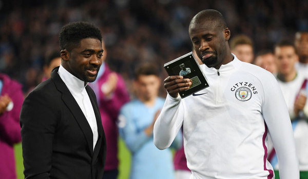 Yaya Toure không giấu nổi nước mắt ngày chia tay Man City 