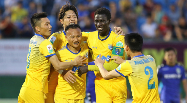 17h00 ngày 11/05, FLC Thanh Hóa vs Bình Phước: Tiến Dũng bắt chính, xứ Thanh mở hội