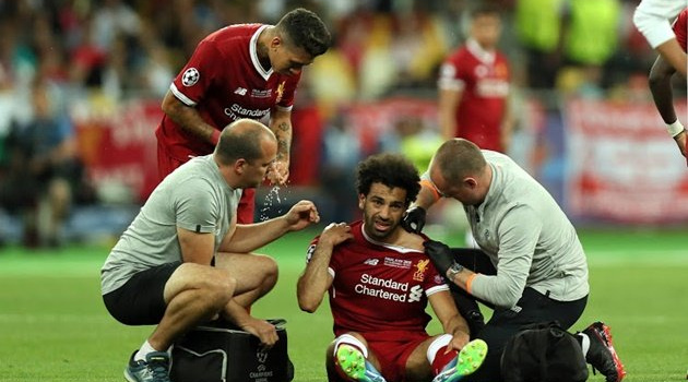 Salah chấn thương, đến lượt tổng thống Ai Cập lo lắng