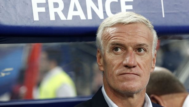 HLV tuyển Pháp nói gì khi bị Zidane đe dọa vị trí?
