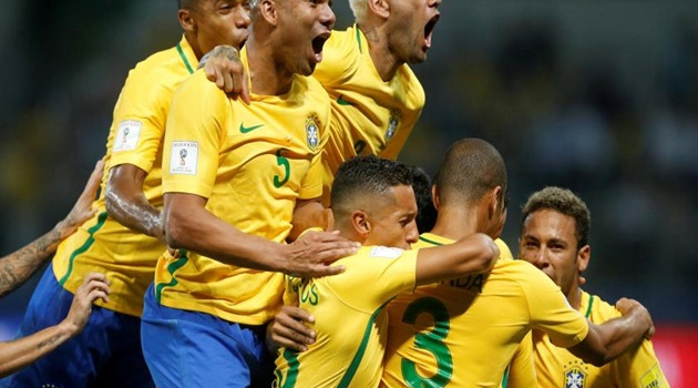 Pele tuyên bố gây sốc về tuyển Brazil