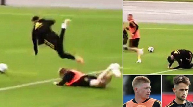 SỐC! De Bruyne hành xử không thể tin được với Januzai