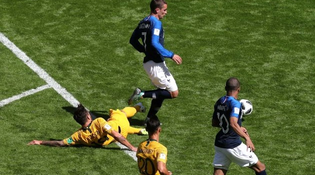 Griezmann đi vào lịch sử World Cup với bàn thắng vào lưới Australia