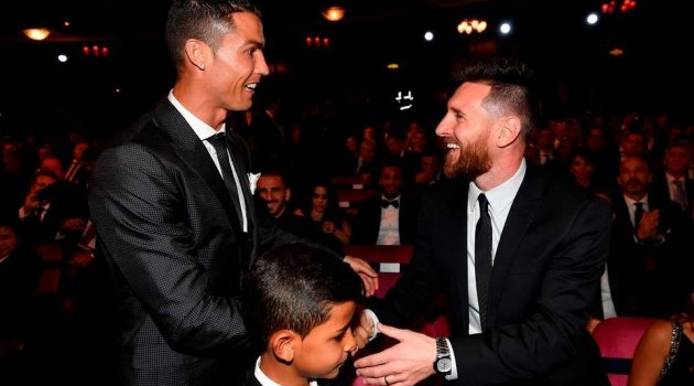 Gerrard nói lời thẳng thắn về Ronaldo và Messi