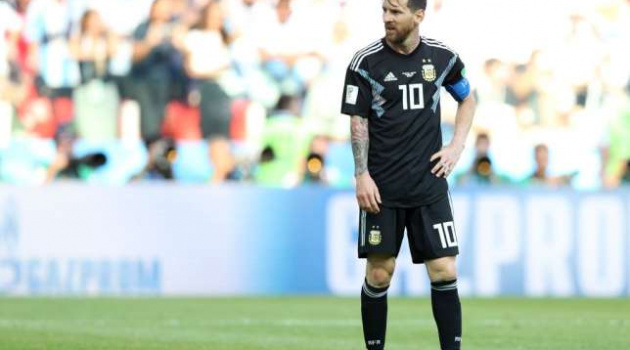 Mạng xã hội SỐC toàn tập khi Messi không thể cứu vớt Argentina