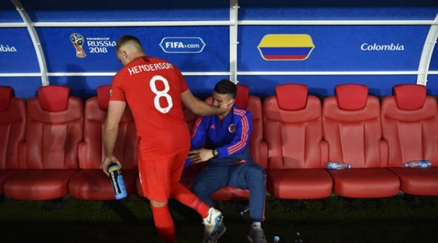Tội đồ Henderson đã làm gì với James Rodriguez sau thắng lợi của tuyển Anh?