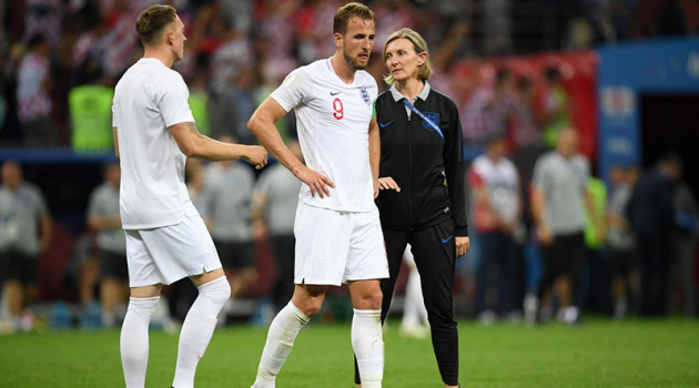 Gary Neville tiết lộ lý do Harry Kane mất tích trong trận đấu với Croatia