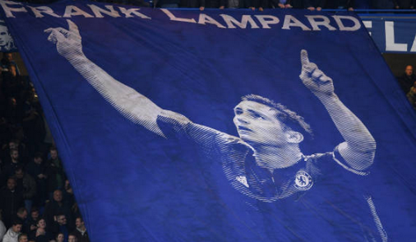 Lampard trở về, người thầy đầu tiên của anh đích thân đến dự khán