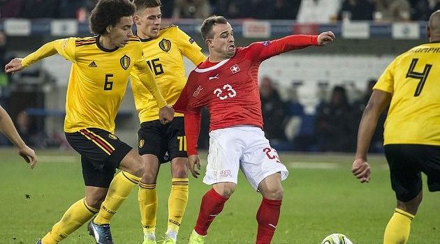 Túm áo lộ liễu, đầu xù của tuyển Bỉ vẫn không cản được sự thăng hoa của Shaqiri