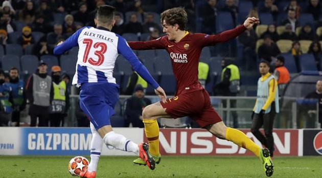 Ngôi sao tuổi teen lập cú đúp, AS Roma đánh bại Porto trên sân nhà