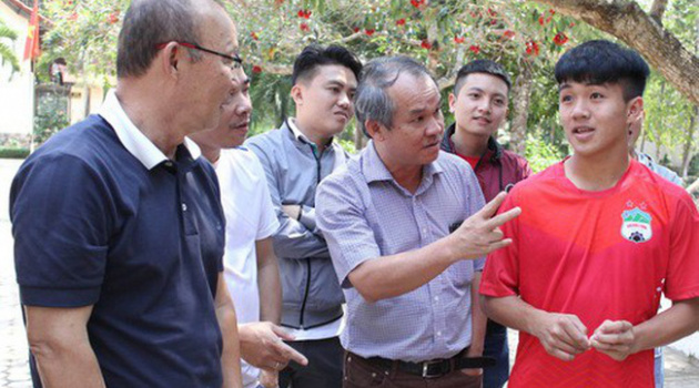 Đàn em Công Phượng trình làng ấn tượng, bầu Đức quyết chơi lớn