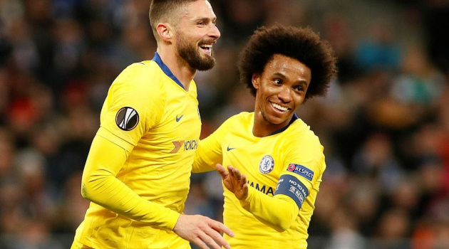 Giroud đáp trả 'cực gắt' từ tiếng gọi của Ronaldo, Messi