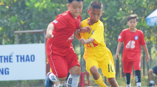 SHB Đà Nẵng chọn được 10 tài năng trẻ từ bóng đá học đường