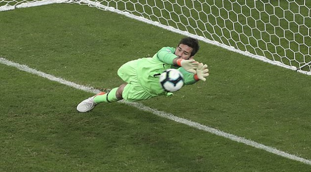 5 điểm nhấn Brazil 0-0 Paraguay (4-3 luân lưu): Người hùng 67 triệu bảng cứu rỗi Tite