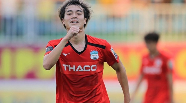 HAGL: Cả nguồn sống bỗng chốc thu bé lại bằng... Văn Toàn