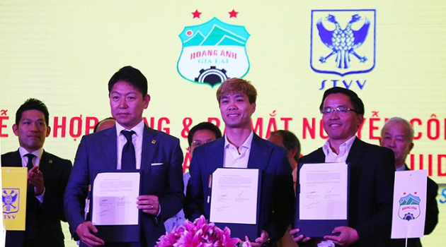 Công Phượng chinh chiến tại trời Âu: Không chỉ là câu chuyện về bóng đá