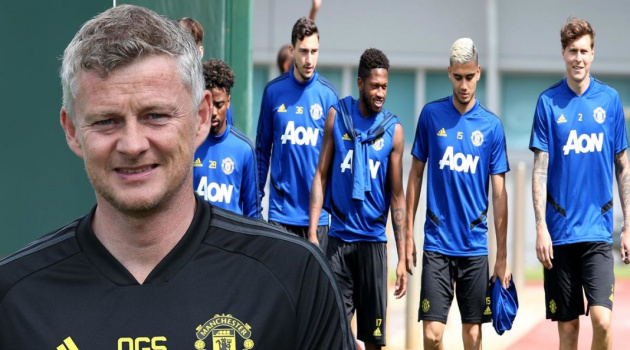 NÓNG! M.U công bố đội hình ra sân, tân binh xuất trận, Lukaku mất tăm