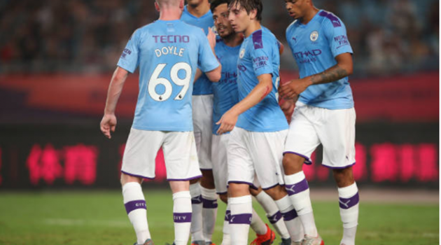 Sterling lập cú đúp, Man City vào chơi chung kết sau màn hủy diệt West Ham