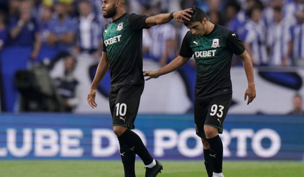 Sát thủ 19 tuổi vụt sáng, Porto cay đắng bị loại khỏi Champions League