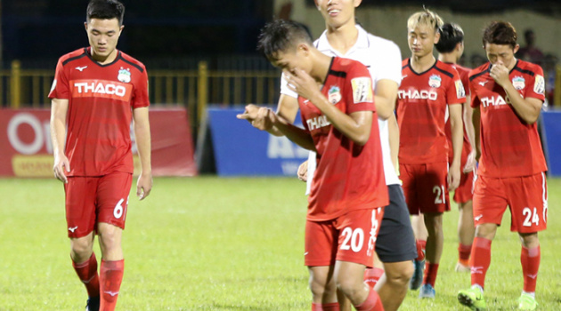 HAGL và con đường trụ hạng V-League: Phía trước là bão tố