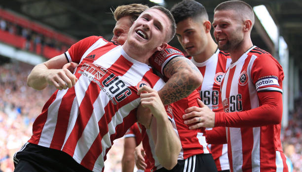 Thắng trận đầu tiên, tân binh Premier League san bằng điểm số với Man City