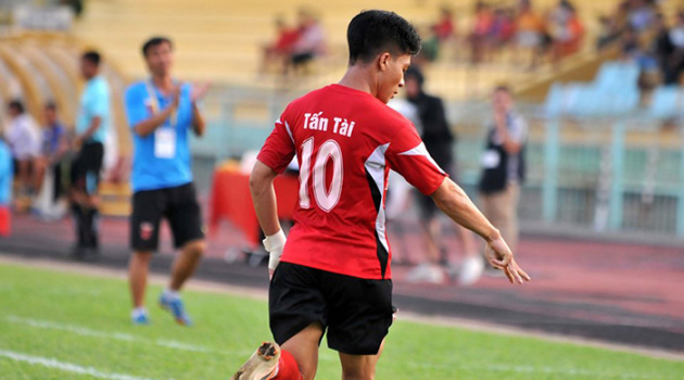 Huỳnh Tấn Tài dẫn đầu danh sách vua phá lưới: Cỗ máy ghi bàn đích thực