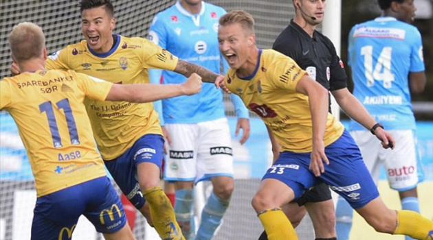 Alexander Dang lập cú đúp, tiếp tục gửi thông điệp đến thầy Park