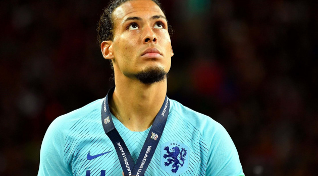 Virgil van Dijk - Siêu sao chưa từng tham dự giải chính thức nào với tuyển quốc gia
