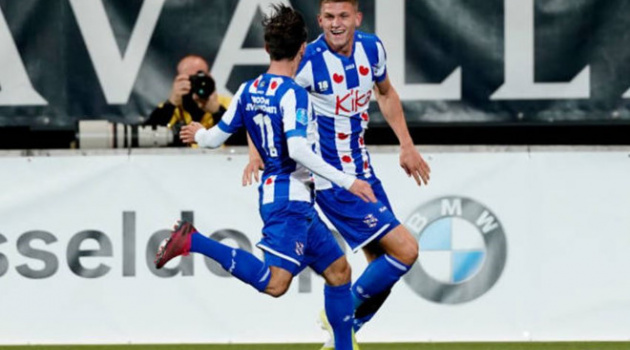 Văn Hậu tiếp tục dự bị, SC Heerenveen thắng đội bóng vừa hòa Manchester United