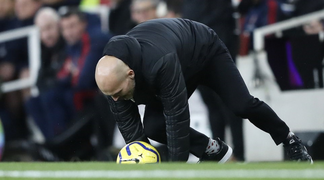 Tướng mới trượt chân, Arsenal trượt dài trong thất vọng