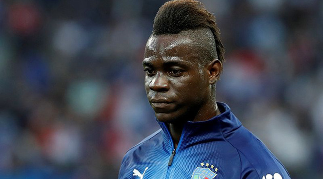 Mancini chỉ ra 2 cái tên khiến Balotelli mất vị trí ở tuyển Ý