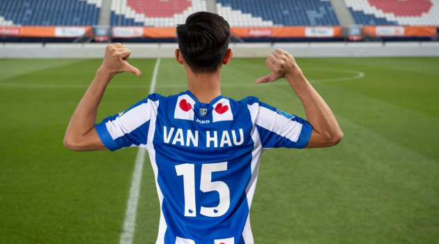Hậu vệ trái ghi bàn, CĐV Heerenveen vẫn đòi HLV trao cơ hội cho Đoàn Văn Hậu