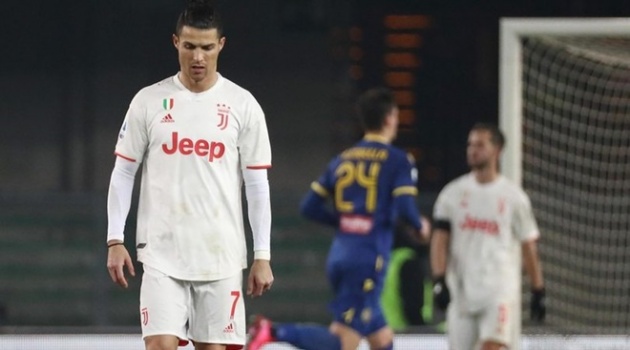 Lương cả đội hình Verona chưa bằng 1/3 lương Ronaldo