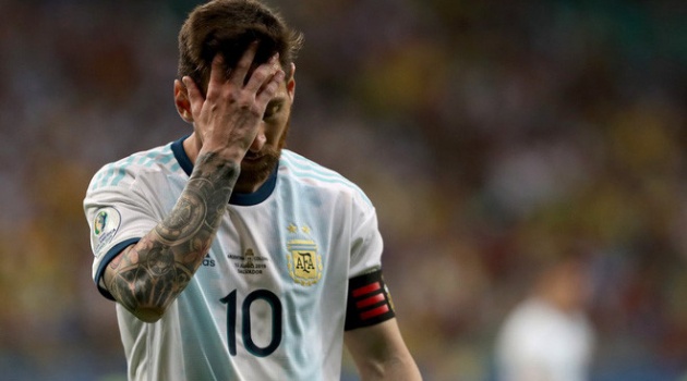 Lionel Messi bị réo tên sau khi Copa America 2020 được hoãn lại