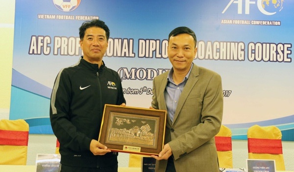 GĐKT người Nhật Bản có thể giúp gì cho bóng đá Việt Nam