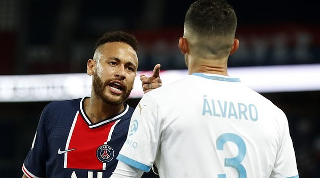 Neymar bị thẻ đỏ, PSG thua trận derby trong cảnh hỗn chiến bạo lực