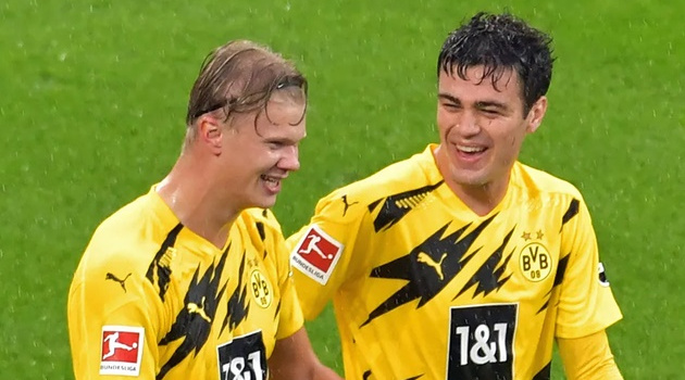 Dortmund đại thắng, thần đồng 17 tuổi viết lại lịch sử