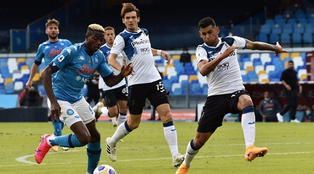 Kẻ hủy diệt đứng dậy sau vấp ngã, Liverpool không thể đứng đầu bảng