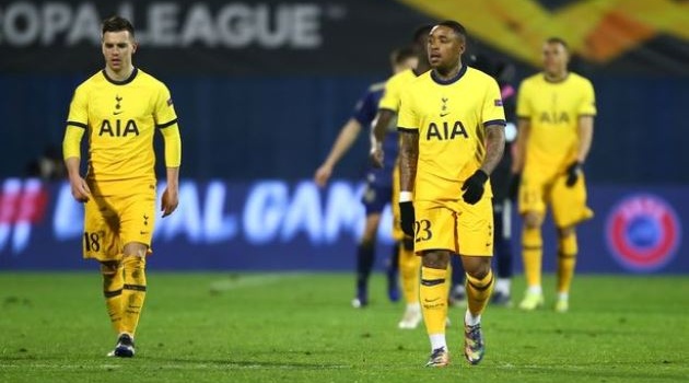 Tottenham bị loại tức tưởi, Mourinho chỉ trích kịch liệt các học trò