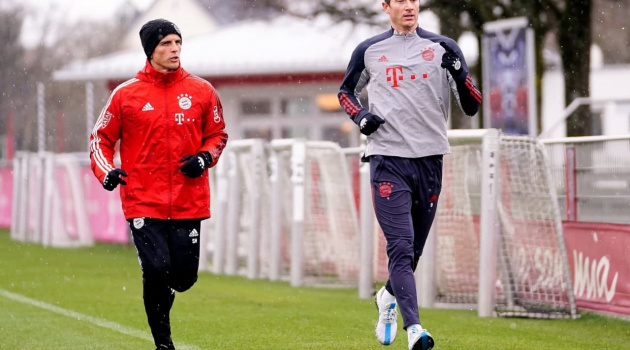 XONG! Sát thủ trở lại, sẵn sàng cùng Bayern ngược dòng trước PSG