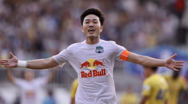 Xuân Trường lập siêu phẩm, HAGL hạ gục Hà Nội FC