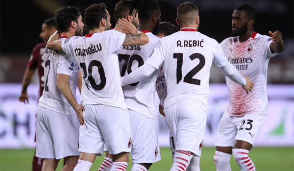 Hủy diệt 7-0, AC Milan tăng nhiệt cho cuộc đua top 4